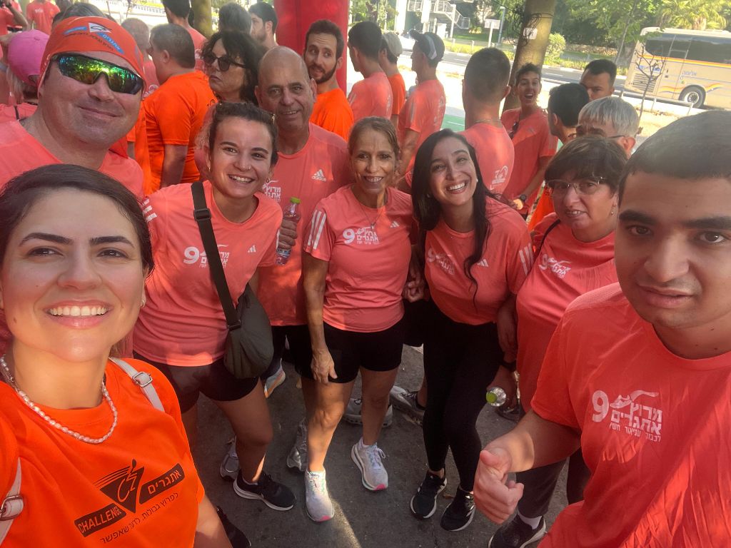 קבוצת משתתפים באירוע